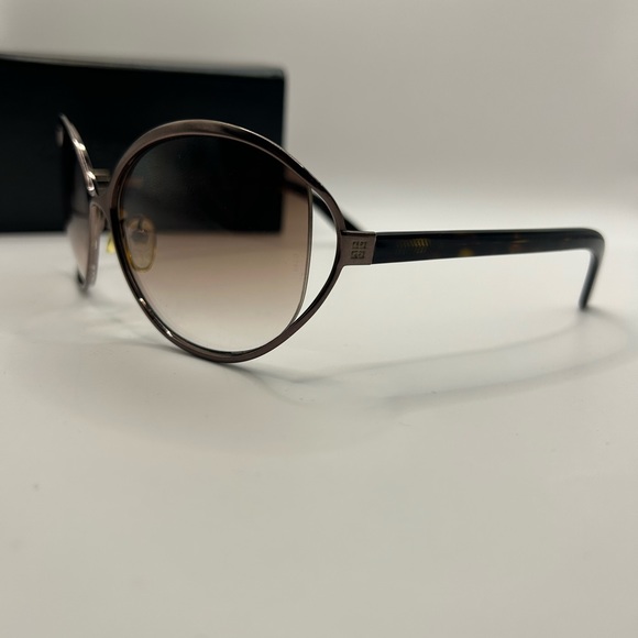 Givenchy SGV138 Sunglasses - Picture 3 of 11